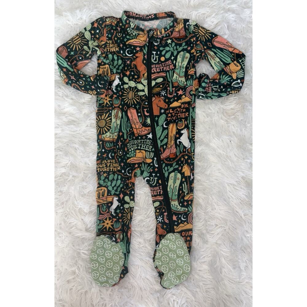 Raising Mama Kids 6/9 Mo. One Pc. Bamboo Blend Zip Footie. Soft, Adorable